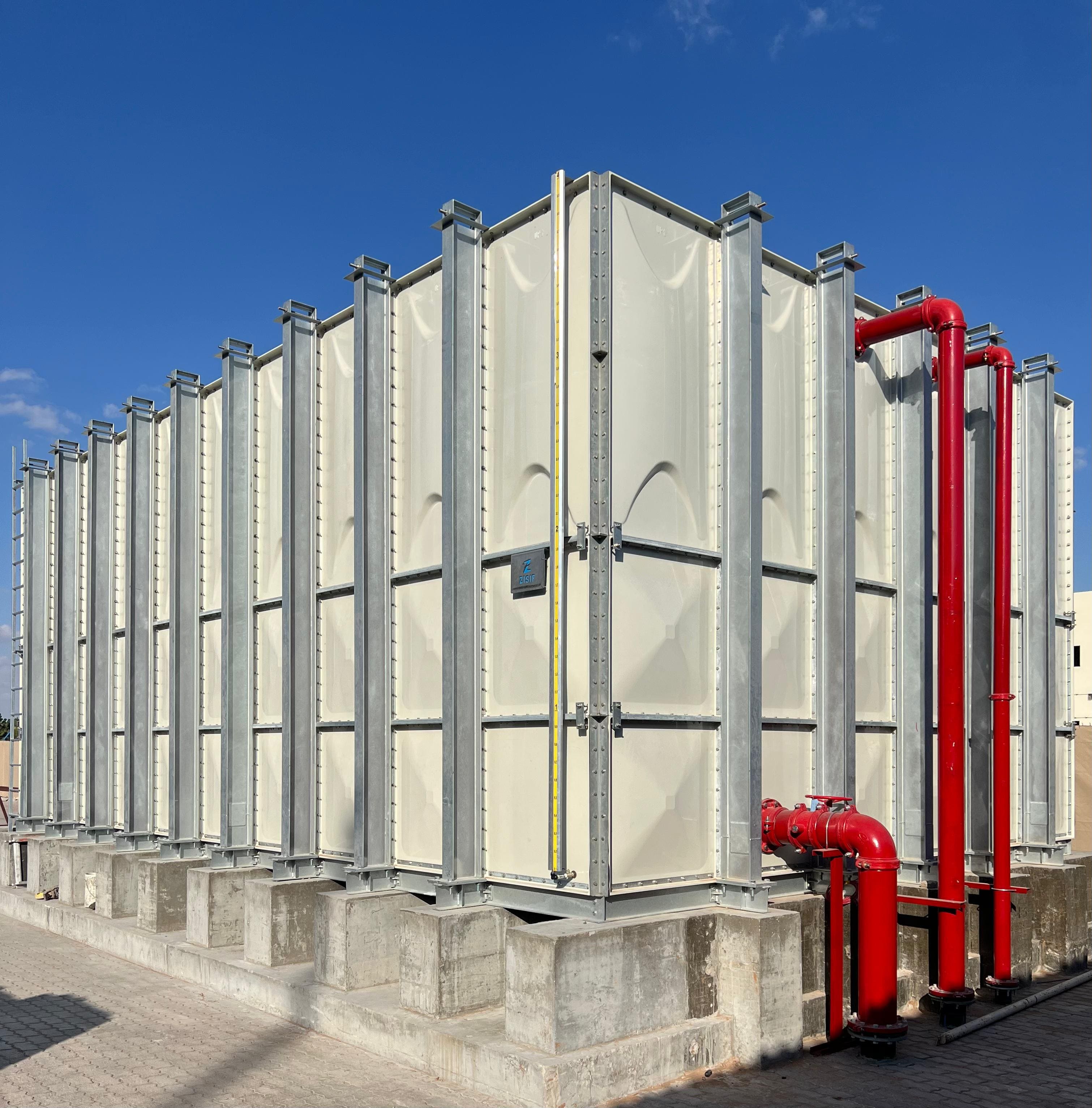 Water storage tank installation